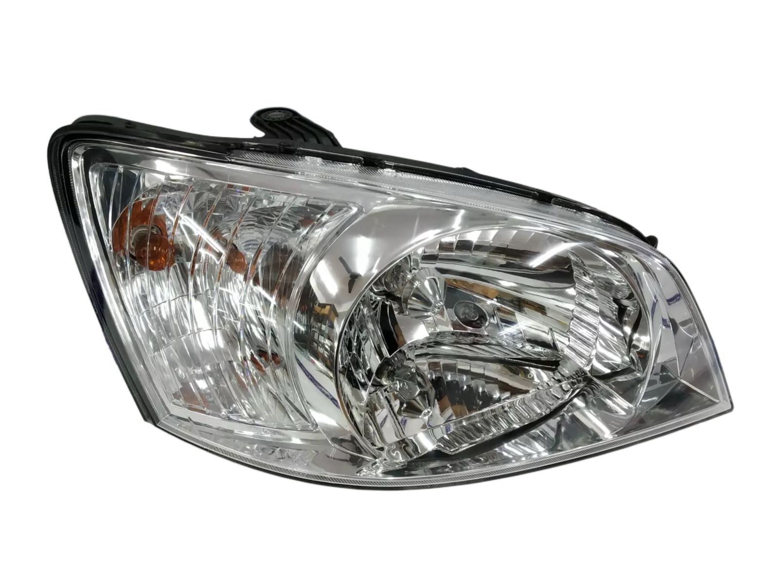 Hyundai Getz headlight

Getz headlight assembly