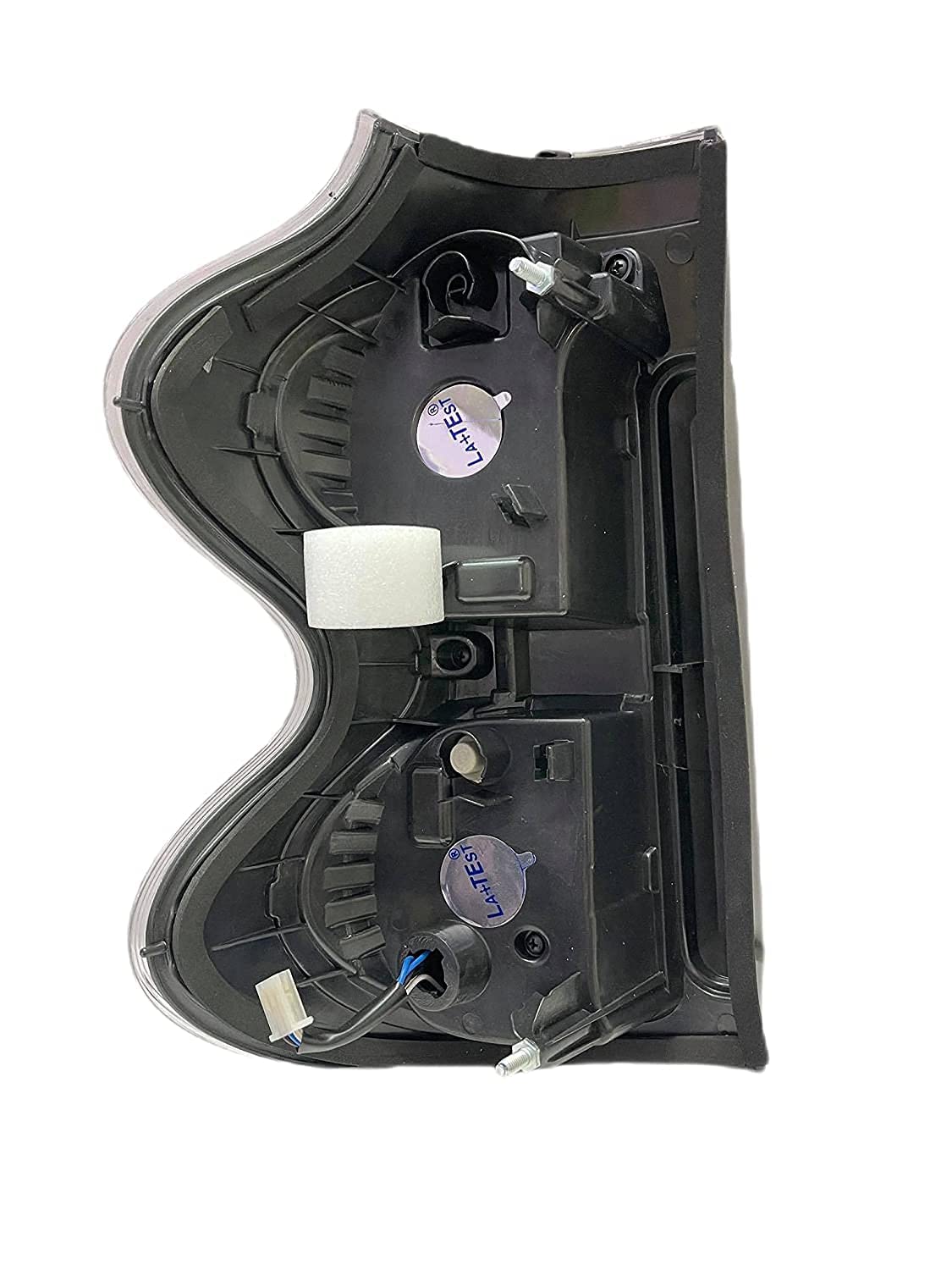 Red tail light for Mahindra Scorpio S10, featuring clear, break-resistant lens and a classic, elegant design.