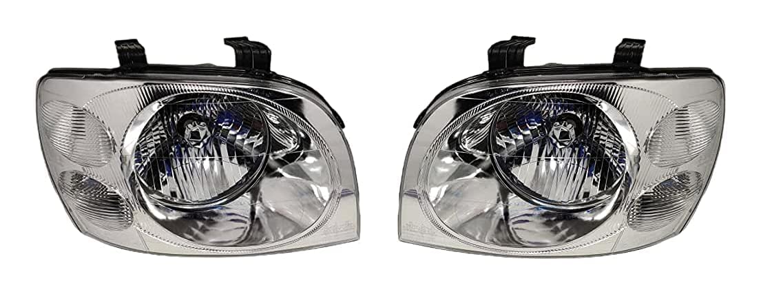 A single front headlight assembly for Mahindra Scorpio Type 1 2002-2008, featuring a clear lens with a halogen bulb.