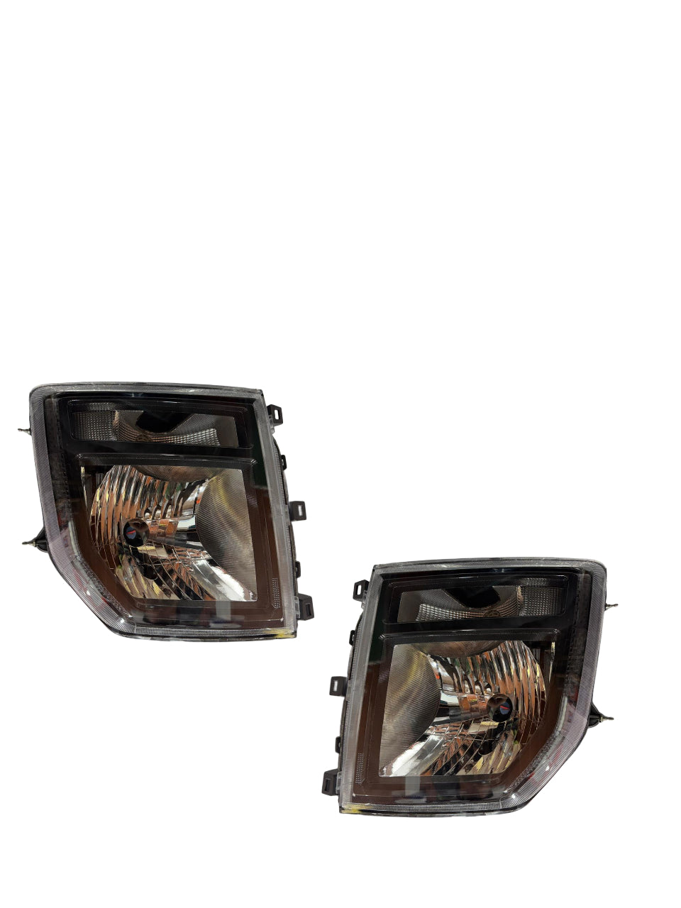 

Mahindra pickup headlight