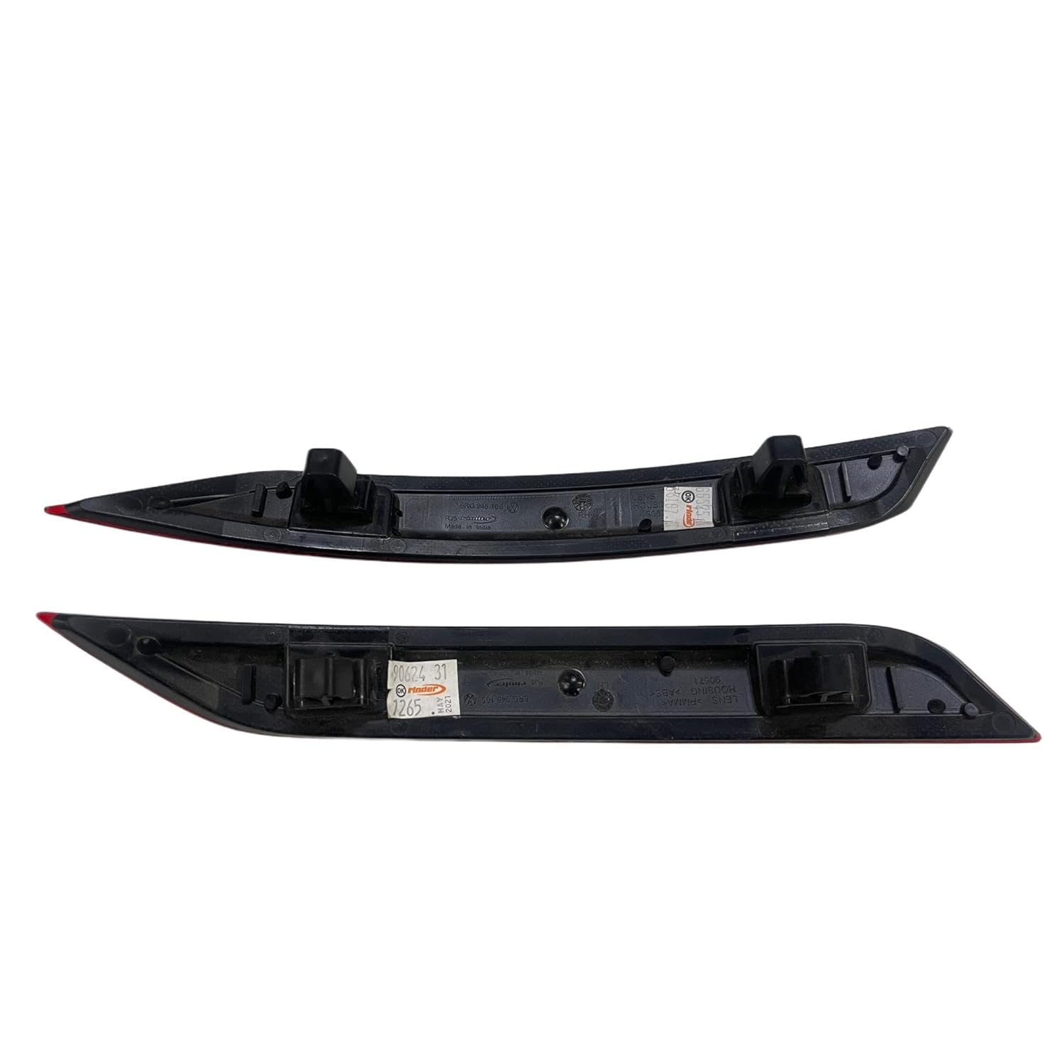 A pair of red rear bumper lights for VW Polo T2.