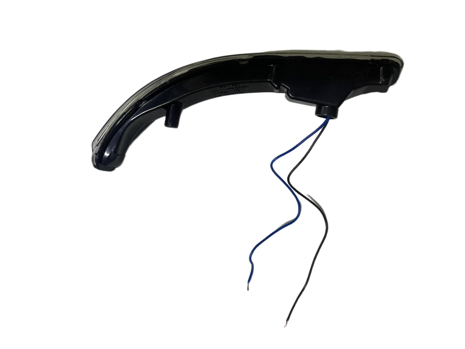 An image showing a black Hyundai I20 side door mirror with a built-in indicator light.