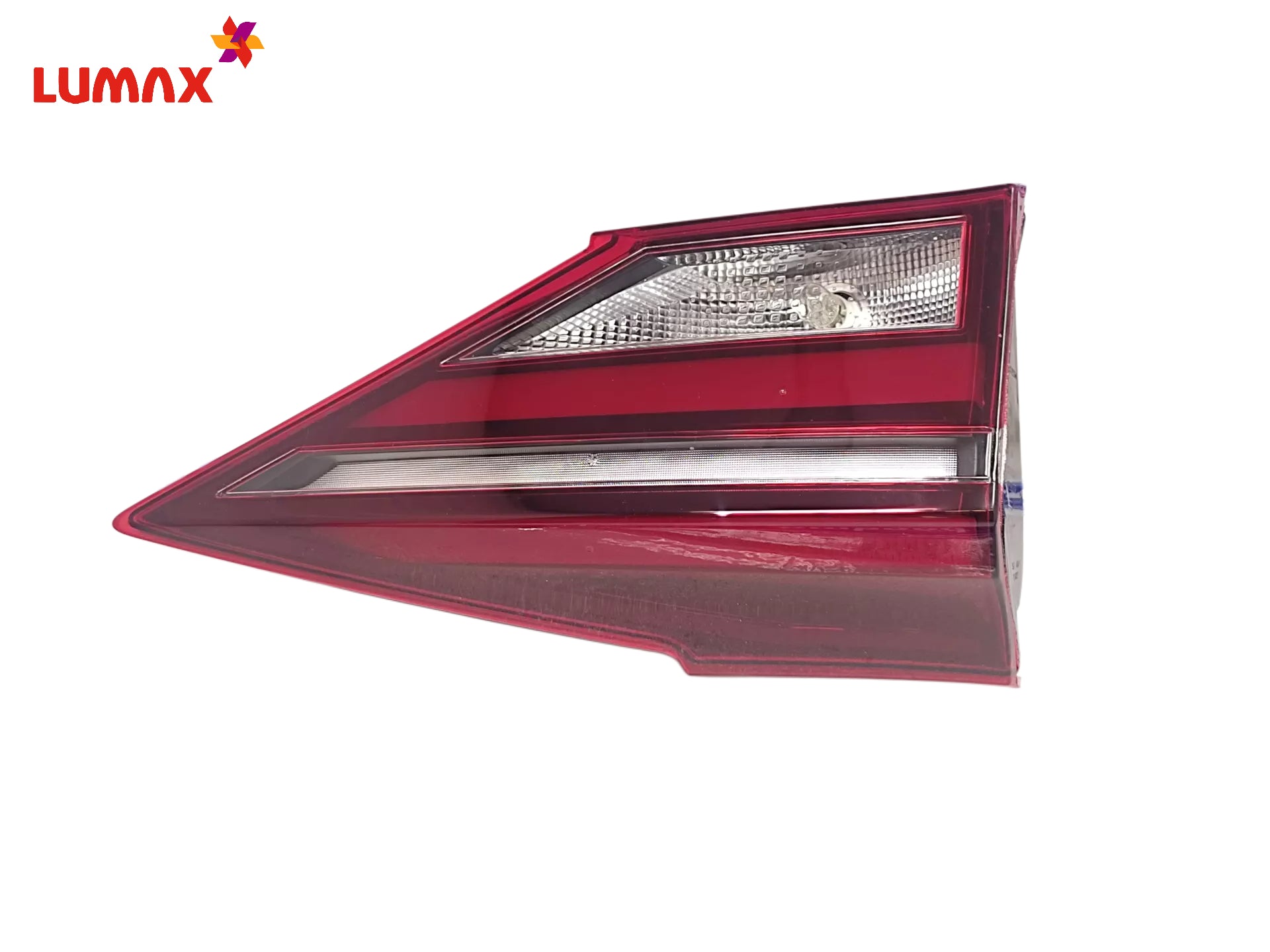mahindra xuv700 dicky light

xuv700 taillight

